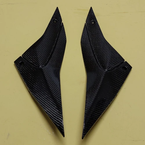 Couple of side underseat fairings | glossy twill carbon